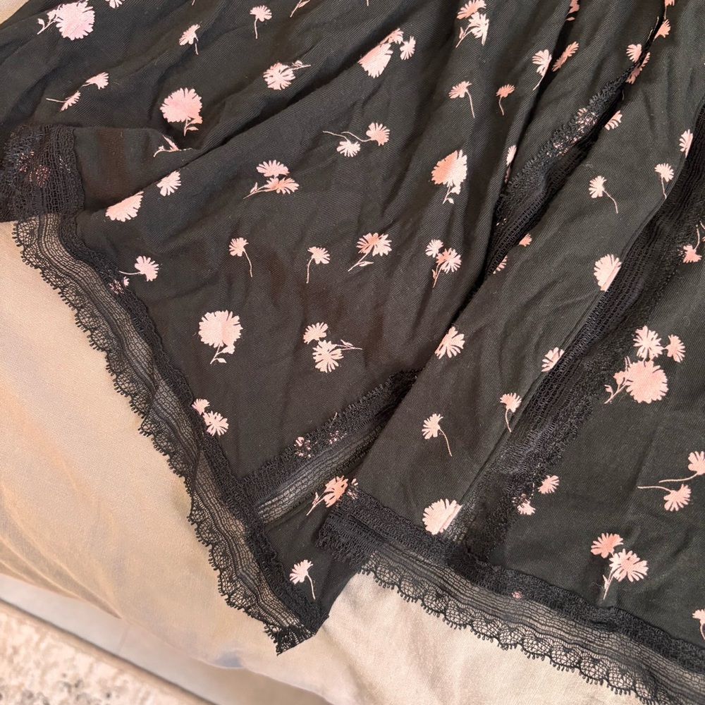 Victoria’s Secret Robe - Picture 8 of 9
